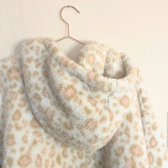 UGG Leopard Loyra Sherpa Hoodie Cozy Cabin Core Lounge Sweatshirt Medium - Picture 7 of 7